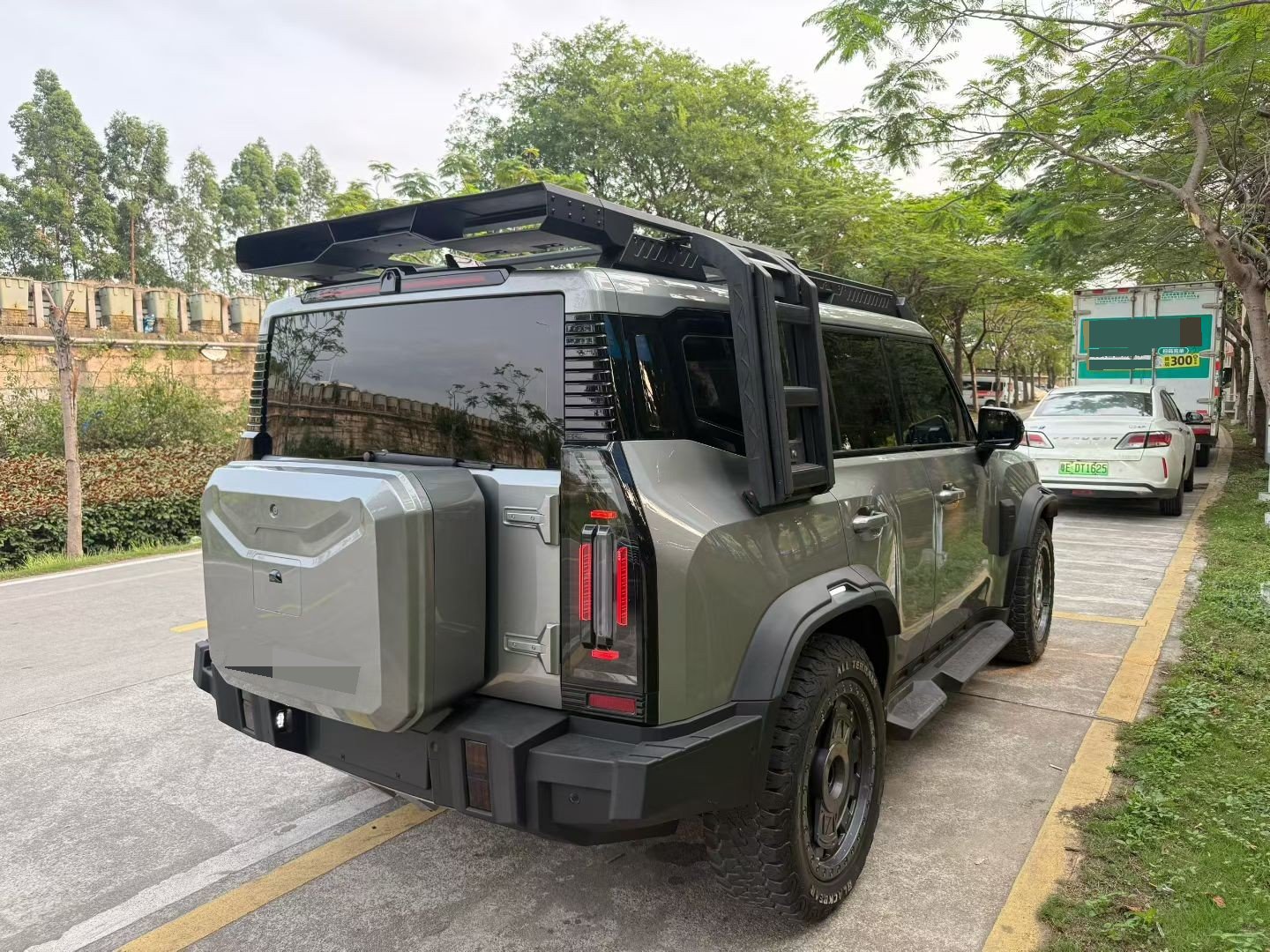 JETOUR 2024 Traveler 2.0T 4WD Silver Dragon Wings