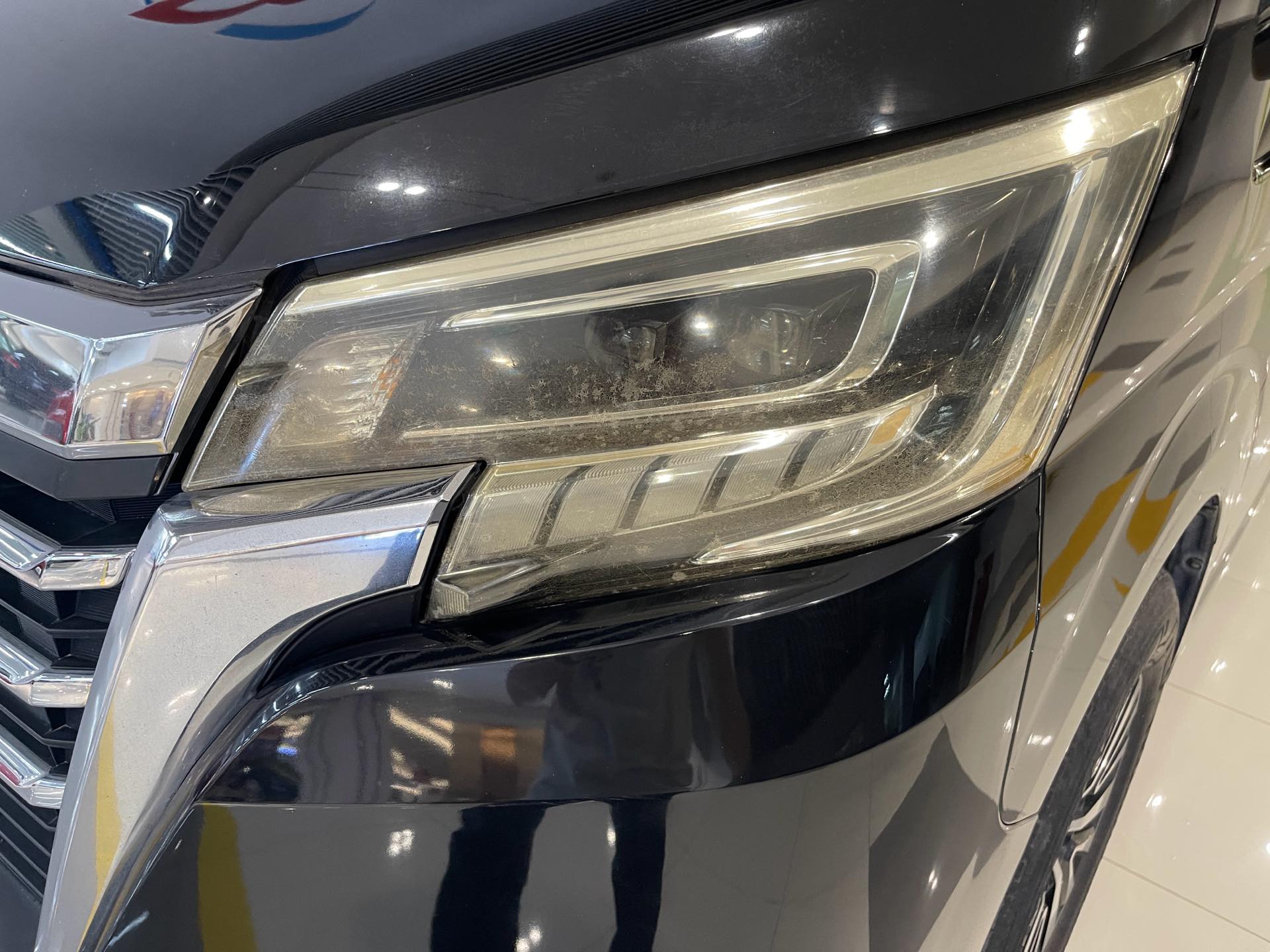 Toyota Hiace (Import) 2019 Hiace 3.5 Middle East Version