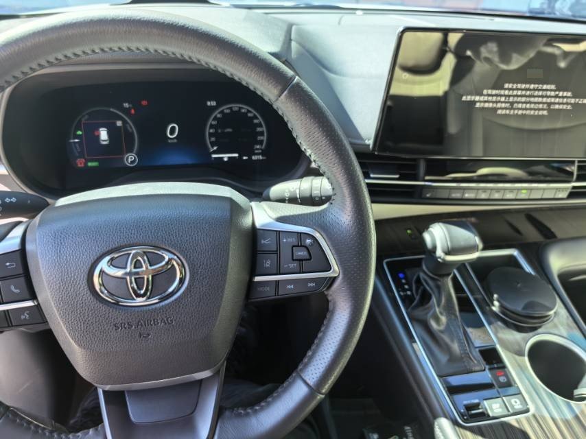 Toyota 2024 Granvia HYBRID 2.5 CVT Premium ULTRA Edition