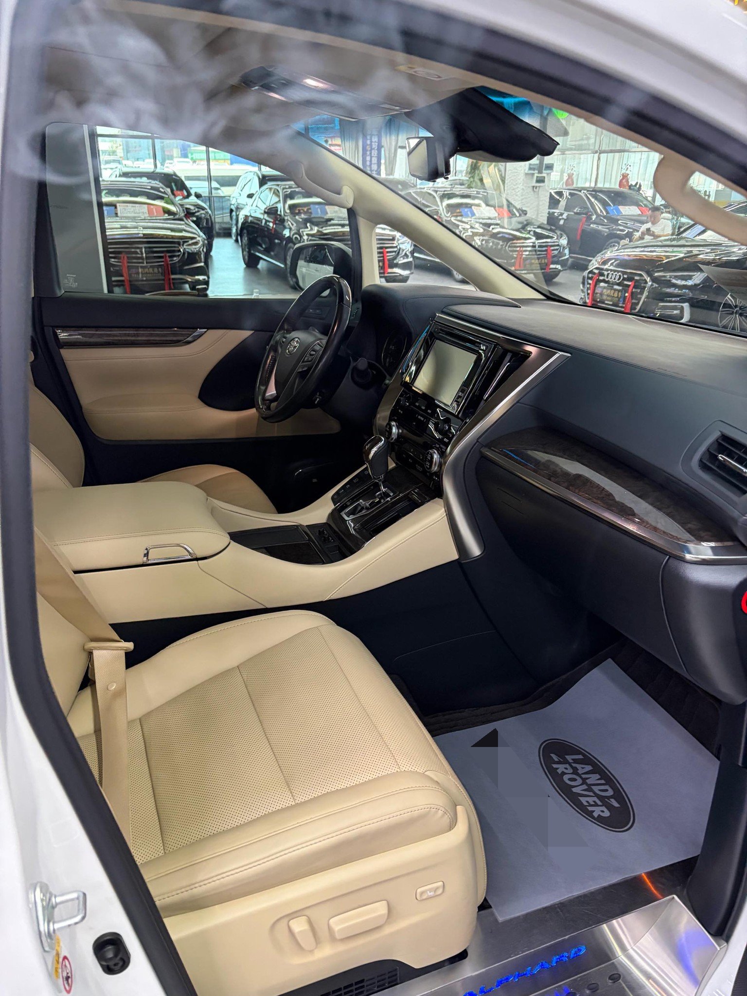 Toyota Alphard (Import) 2019 Alphard 2.5 CVT Premium Edition