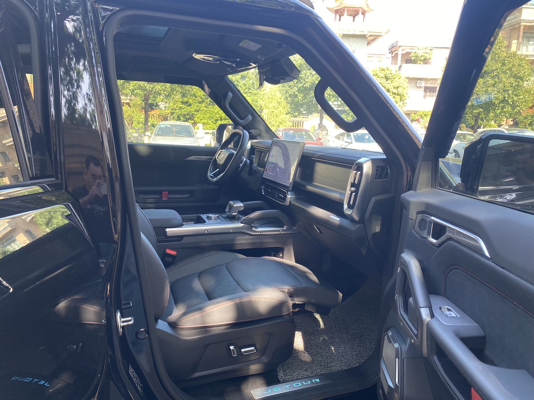 JETOUR 2024 Traveler 2.0T 4WD Silver Dragon Wings