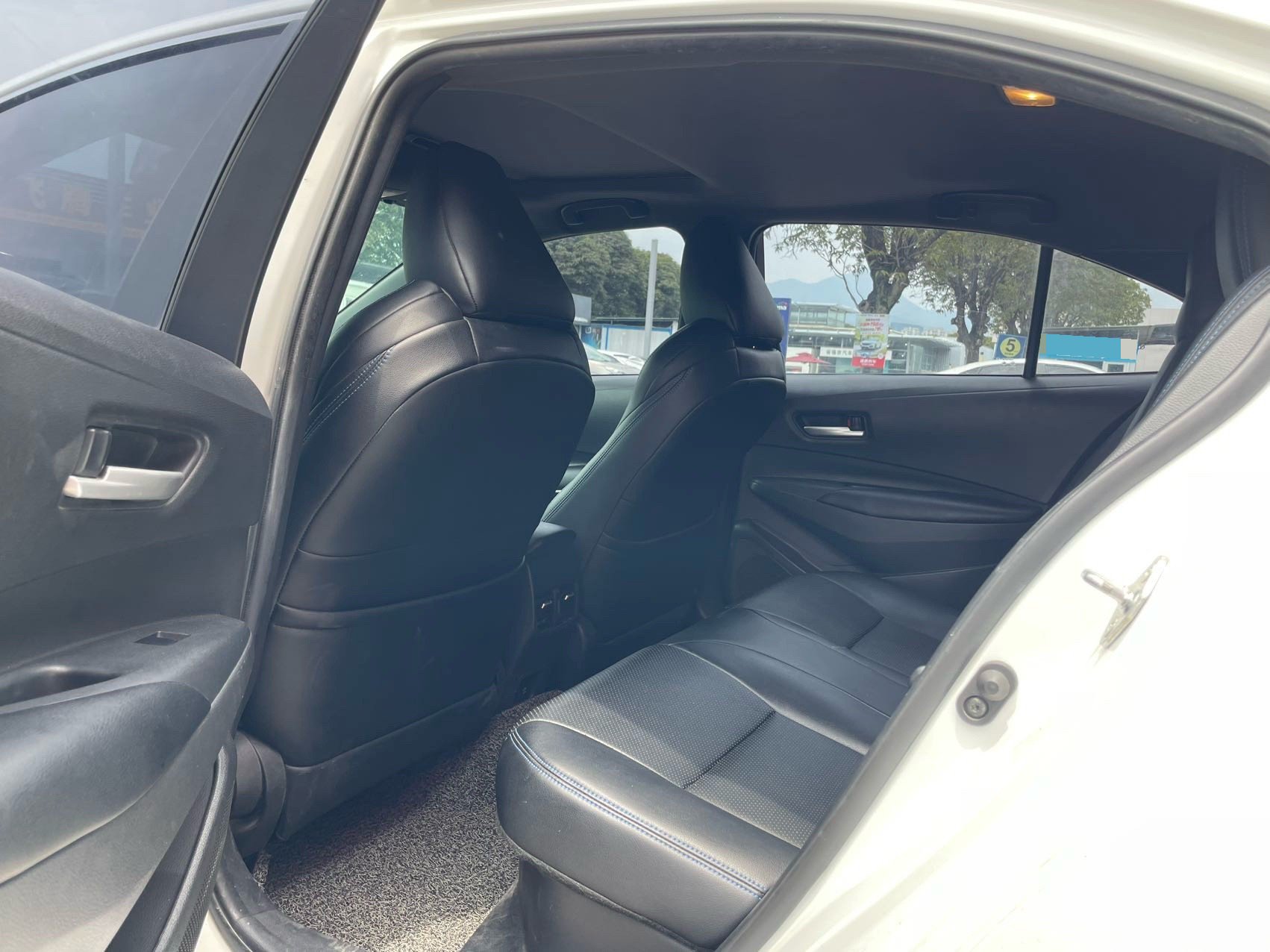 Toyota 2022 Levin Twin Engine 1.8H CVT Luxury Edition