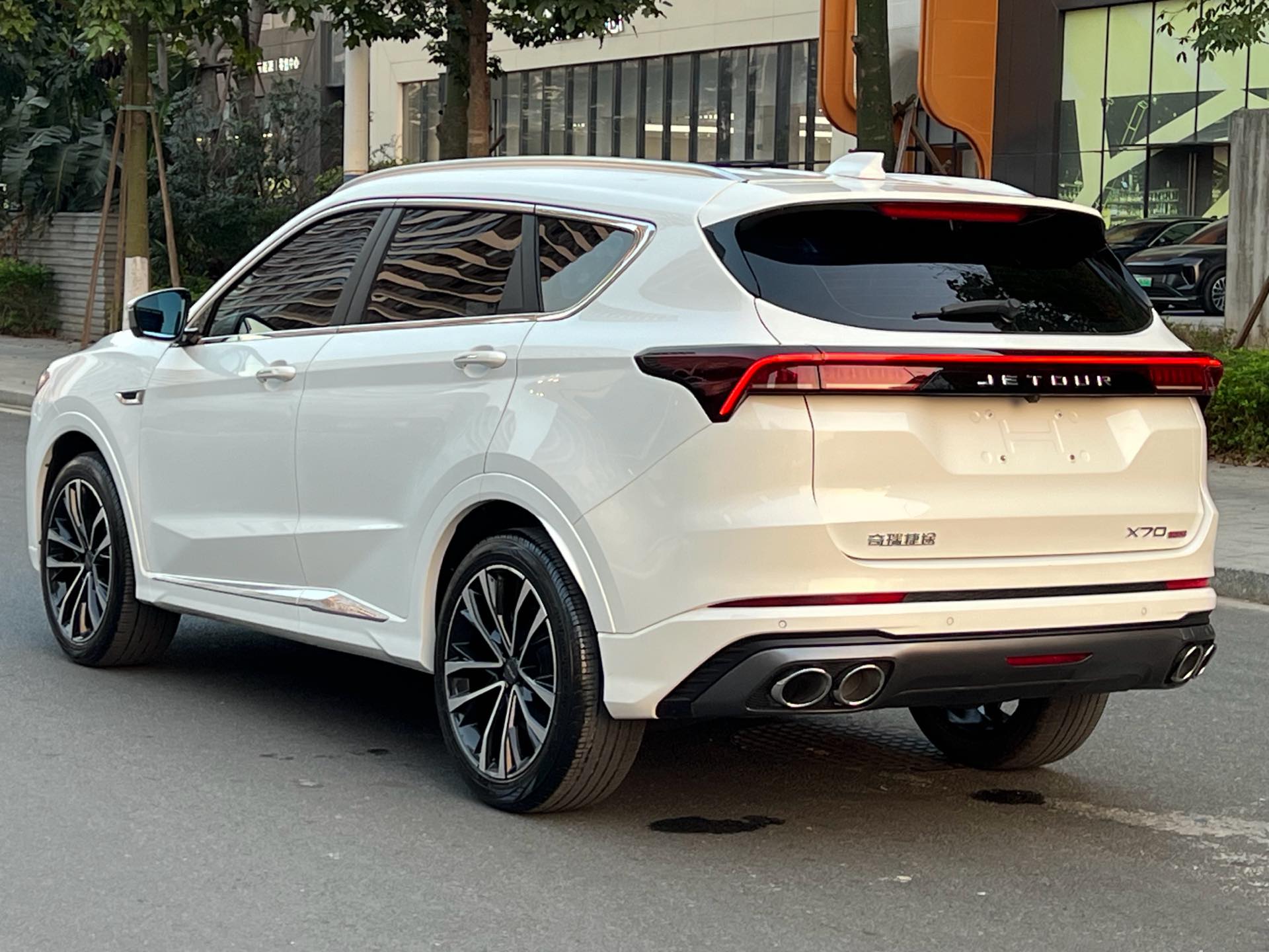JETOUR 2021 X70 PLUS 1.6T Di 5-Seater