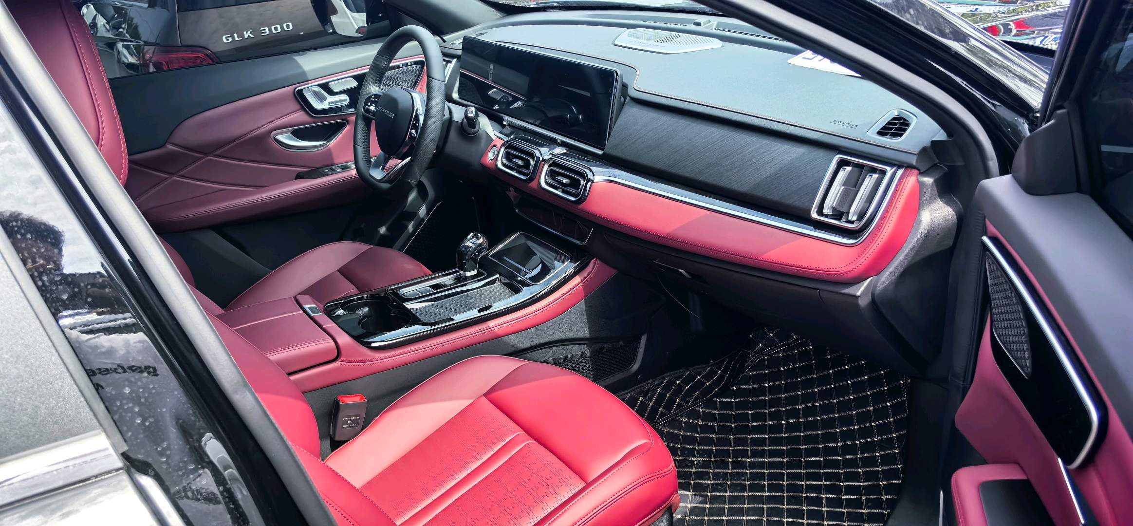 JETOUR 2026 X70 PLUS 1.5T Comfort 7-Seater