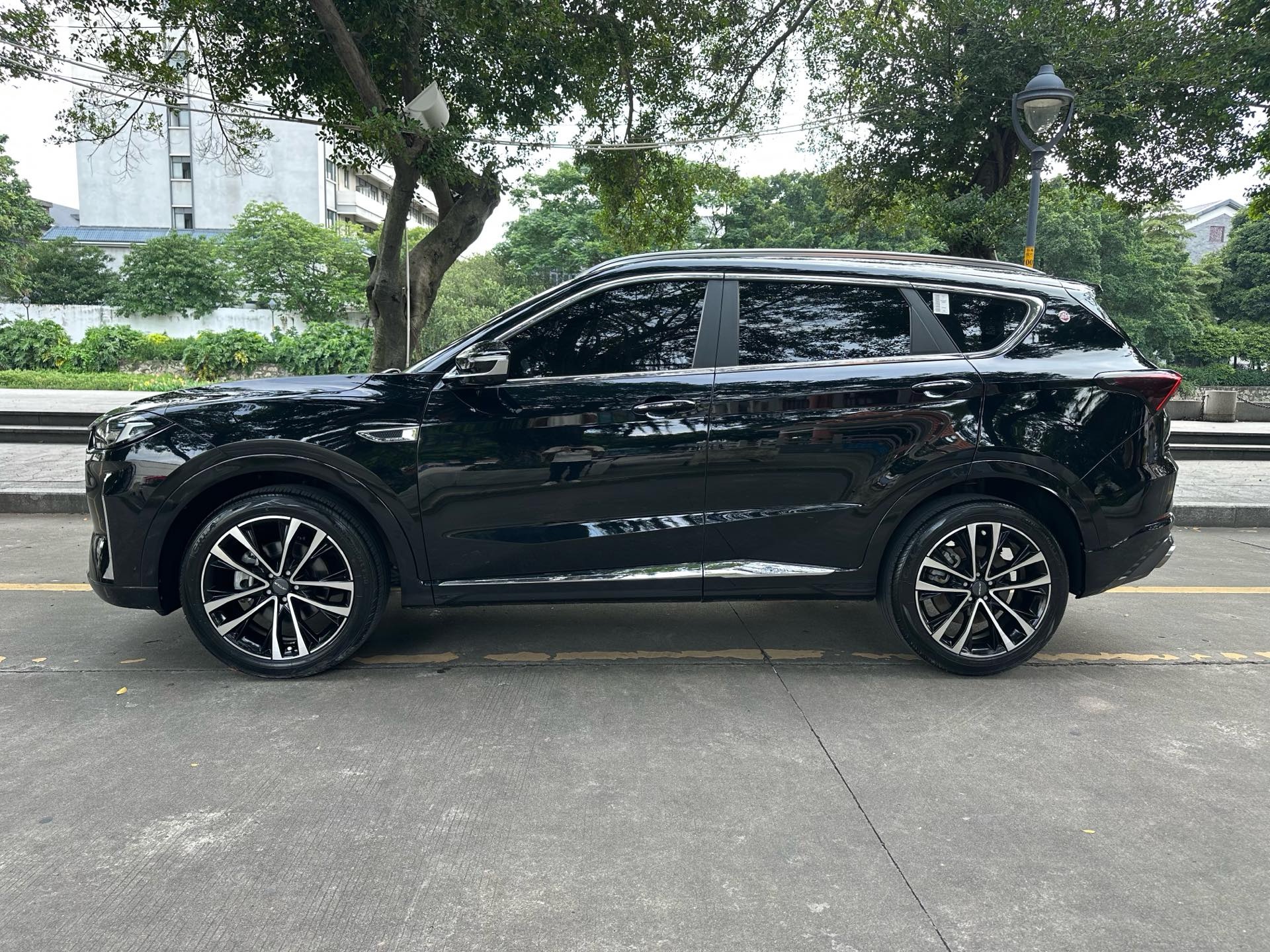 捷途 2023款 X70 PLUS 1.6T 强者PRO+5座