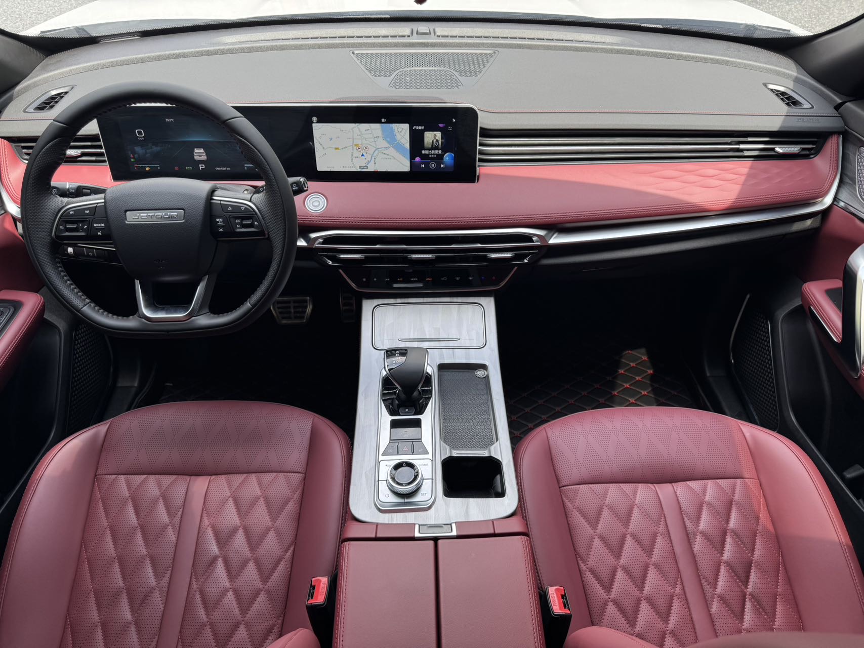 JETOUR 2025 X70 PLUS 1.5T Luxury Surge Edition 5-Seater