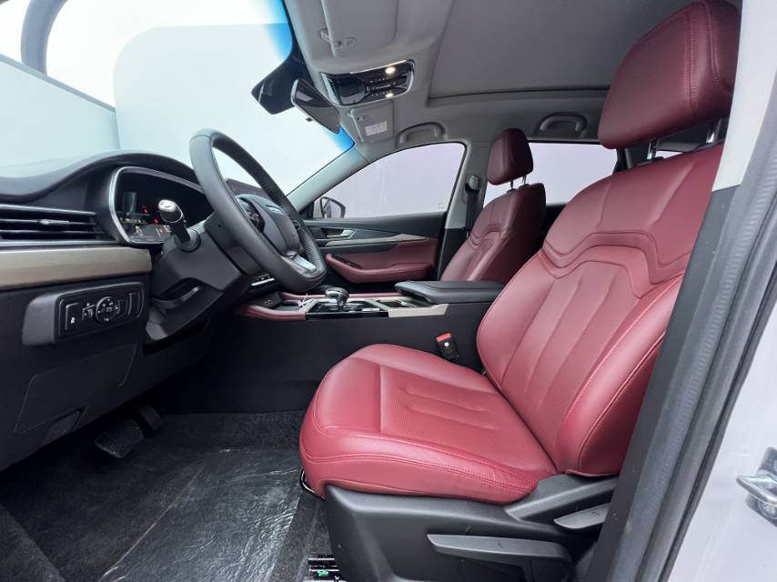 JETOUR 2023 X70 1.5T Beyond PRO 7-Seater
