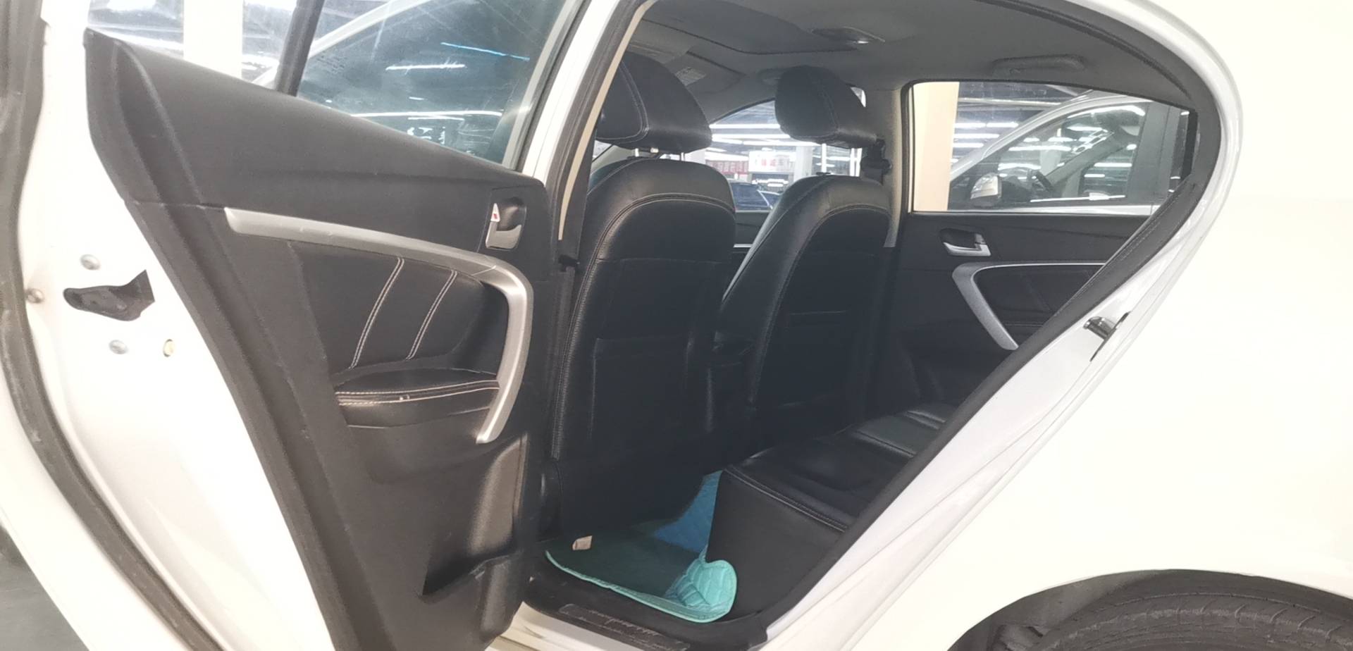 Geely 2016 Emgrand Sedan 1.5 CVT Upward Edition