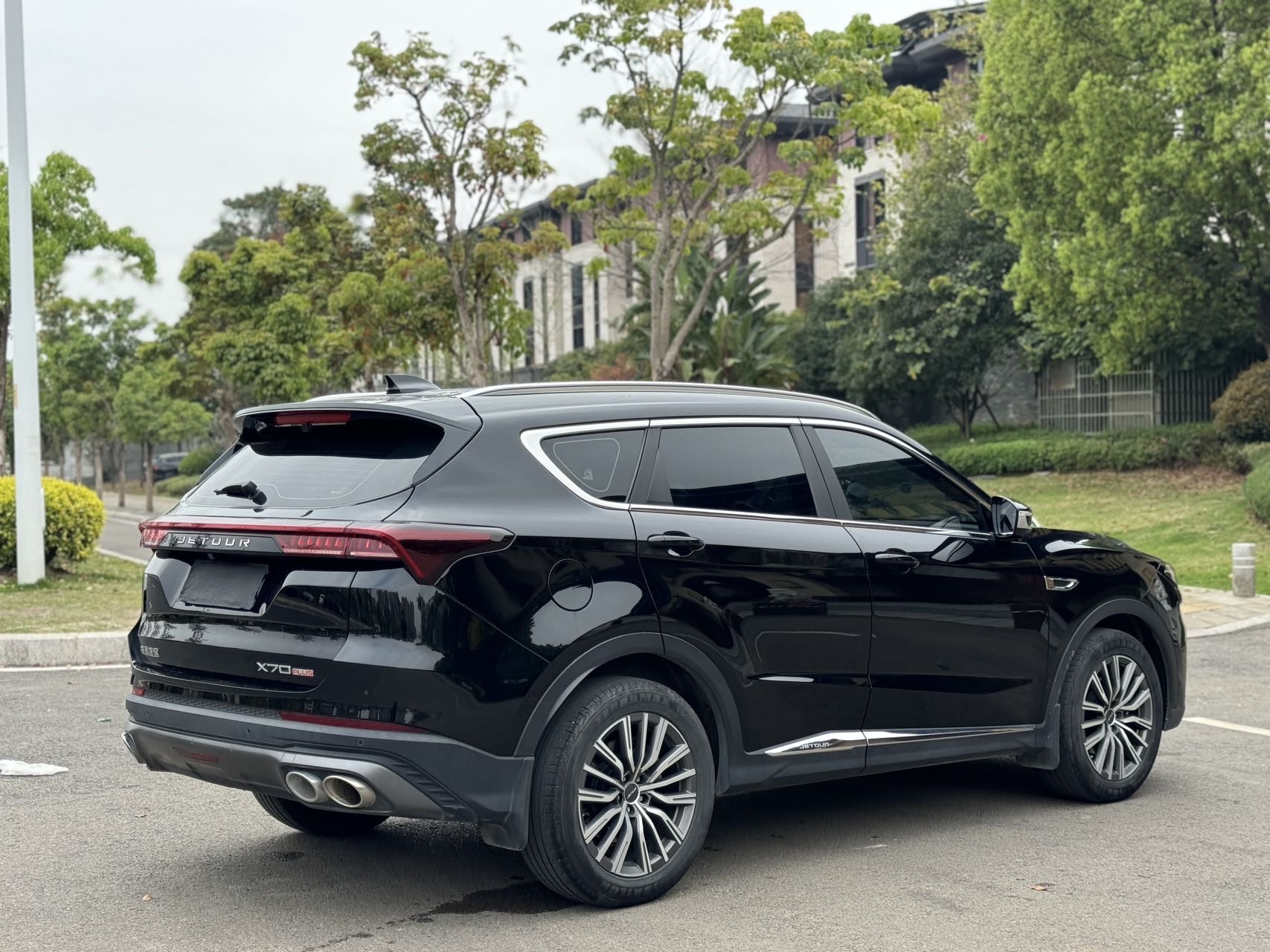 捷途 2023款 X70 PLUS 1.6T 强者5座