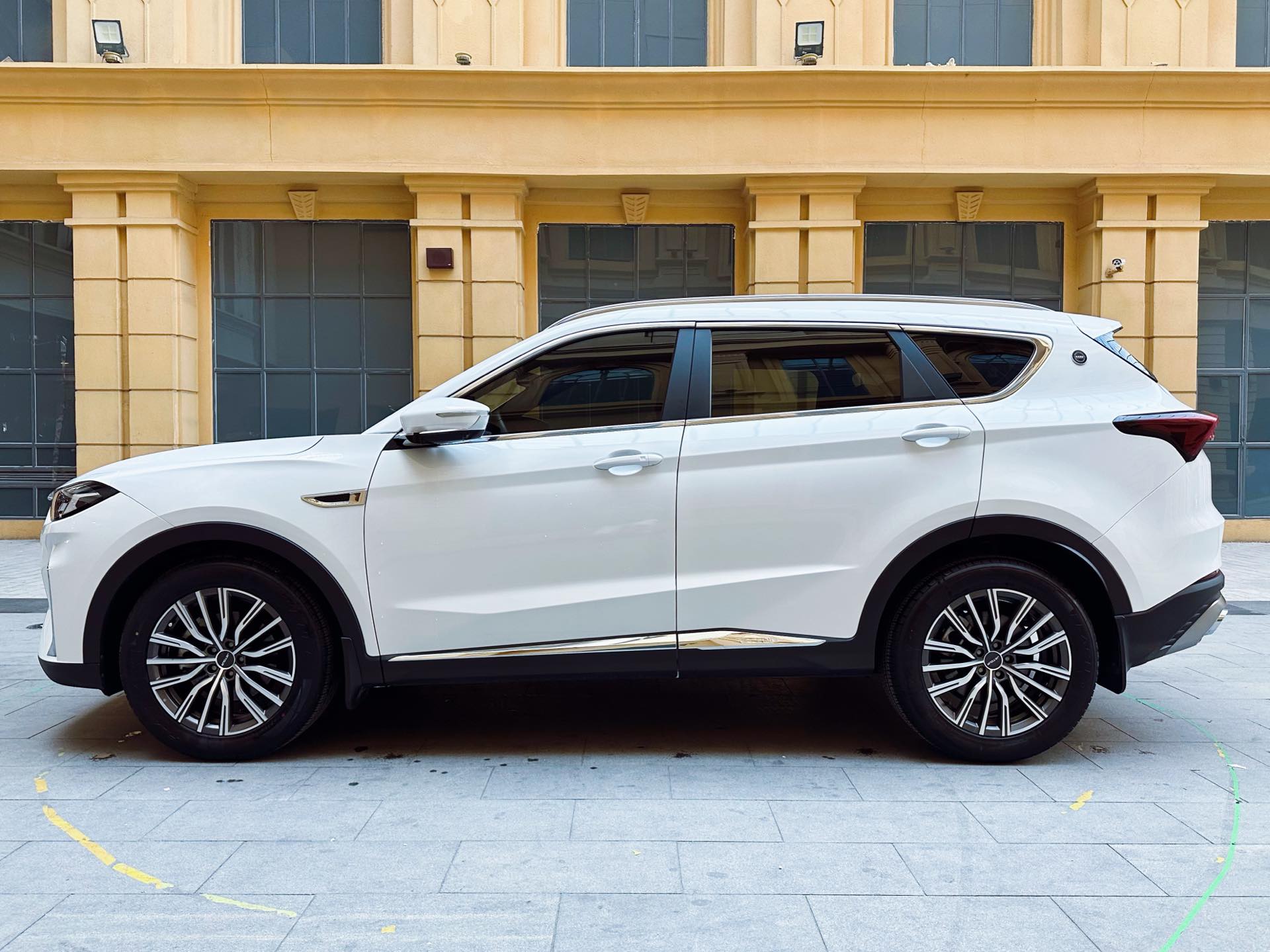 JETOUR 2023 X70 PLUS 1.5T Yongzhe PLUS 5-Seater