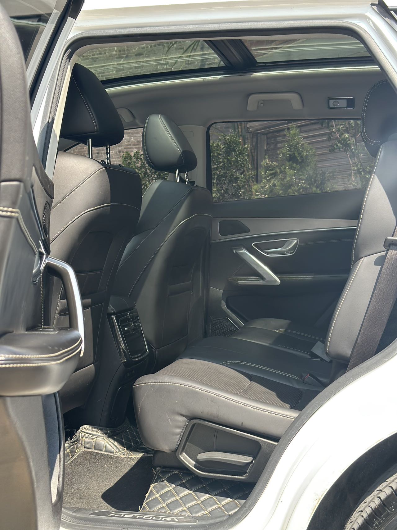 JETOUR 2021 X70 PLUS 1.5T Mountain 7-Seater