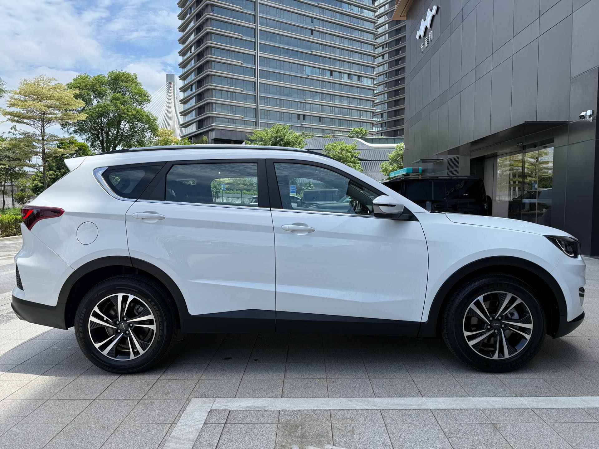 JETOUR 2022 X70S 1.5T Free 7-Seater
