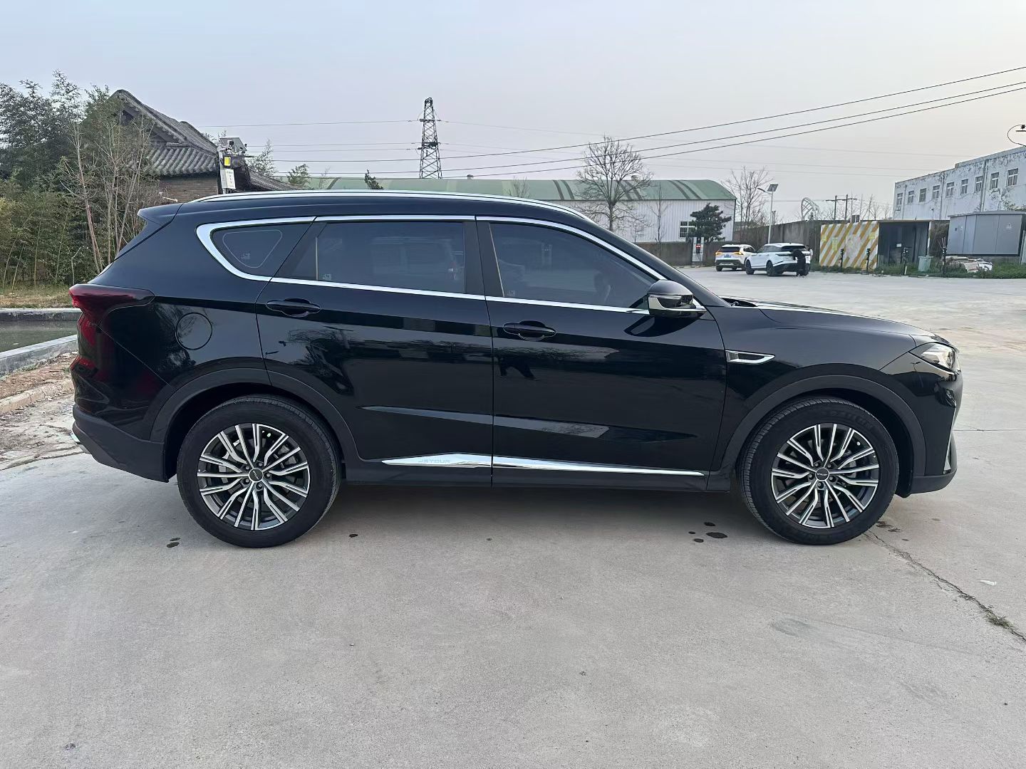 JETOUR 2025 X70 PLUS 1.5T Champion Edition MAX 5-Seater