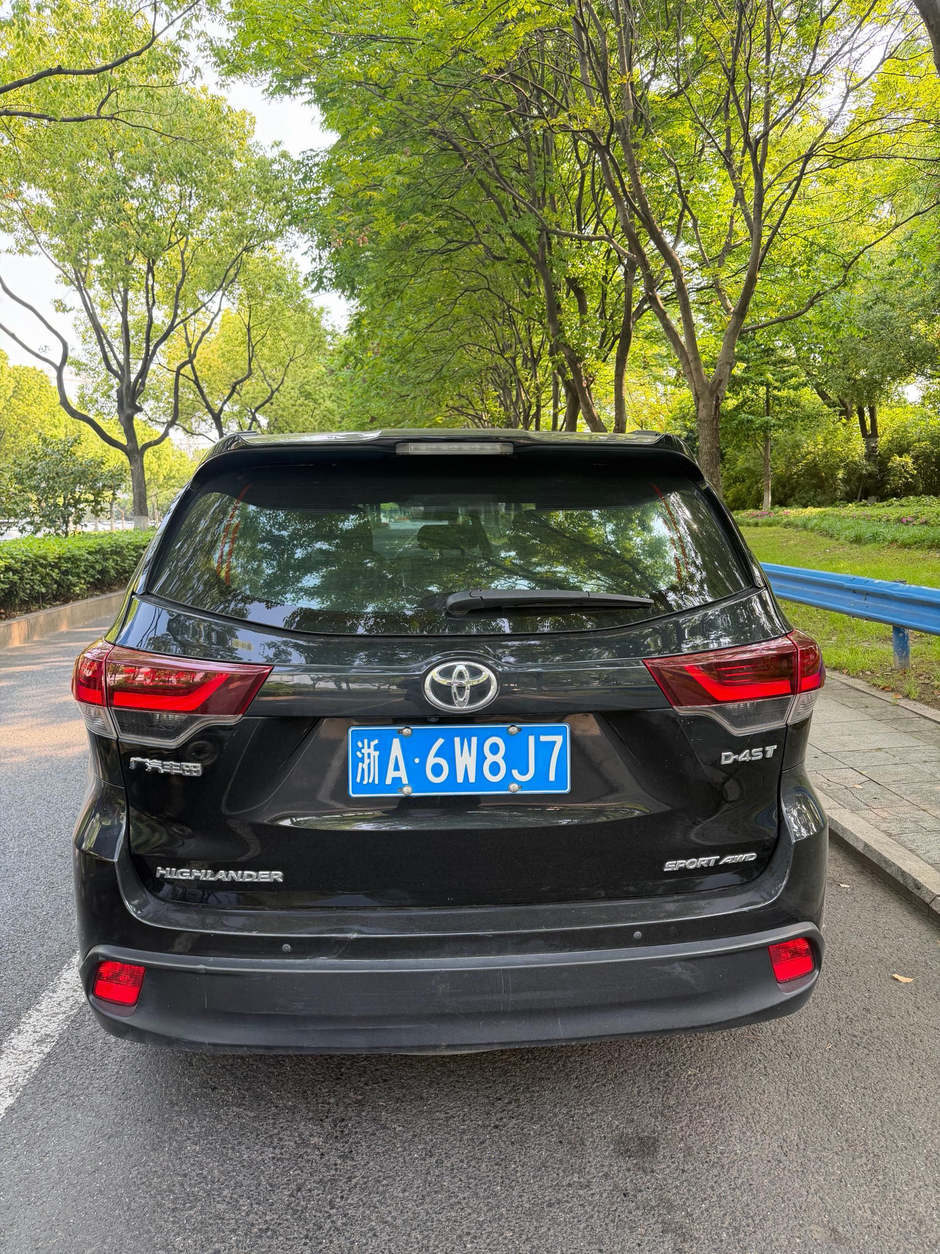 丰田 2019款 汉兰达 2.0T 四驱骑士版7座