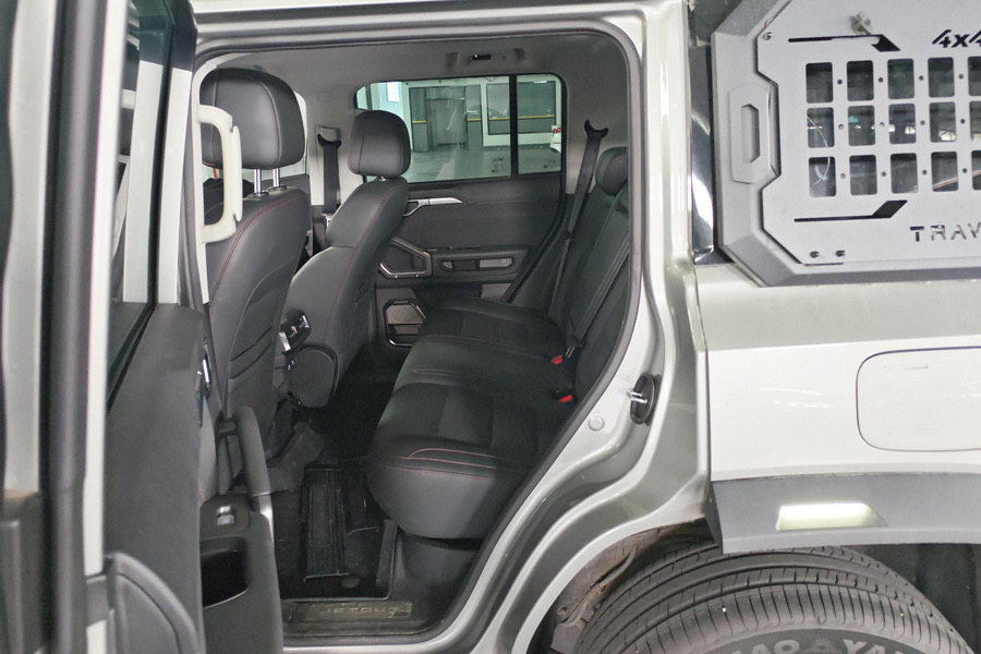 JETOUR 2023 Traveler 2.0T 4WD Cross PRO