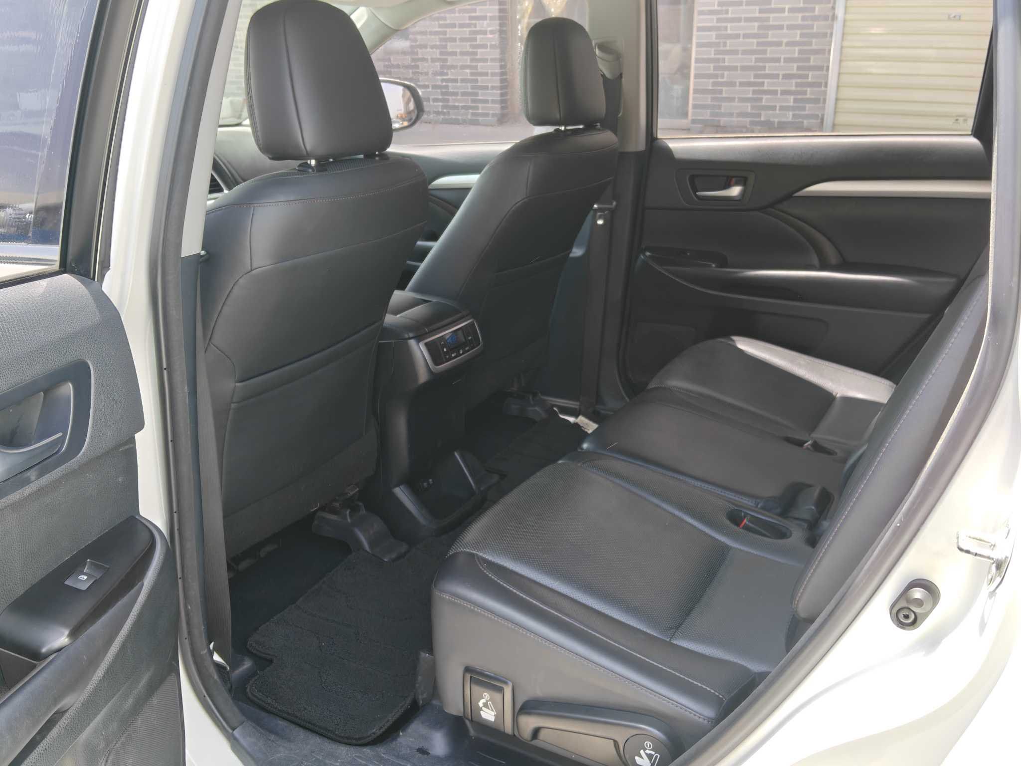 Toyota 2018 Highlander 2.0T 4WD Luxury 7-Seater