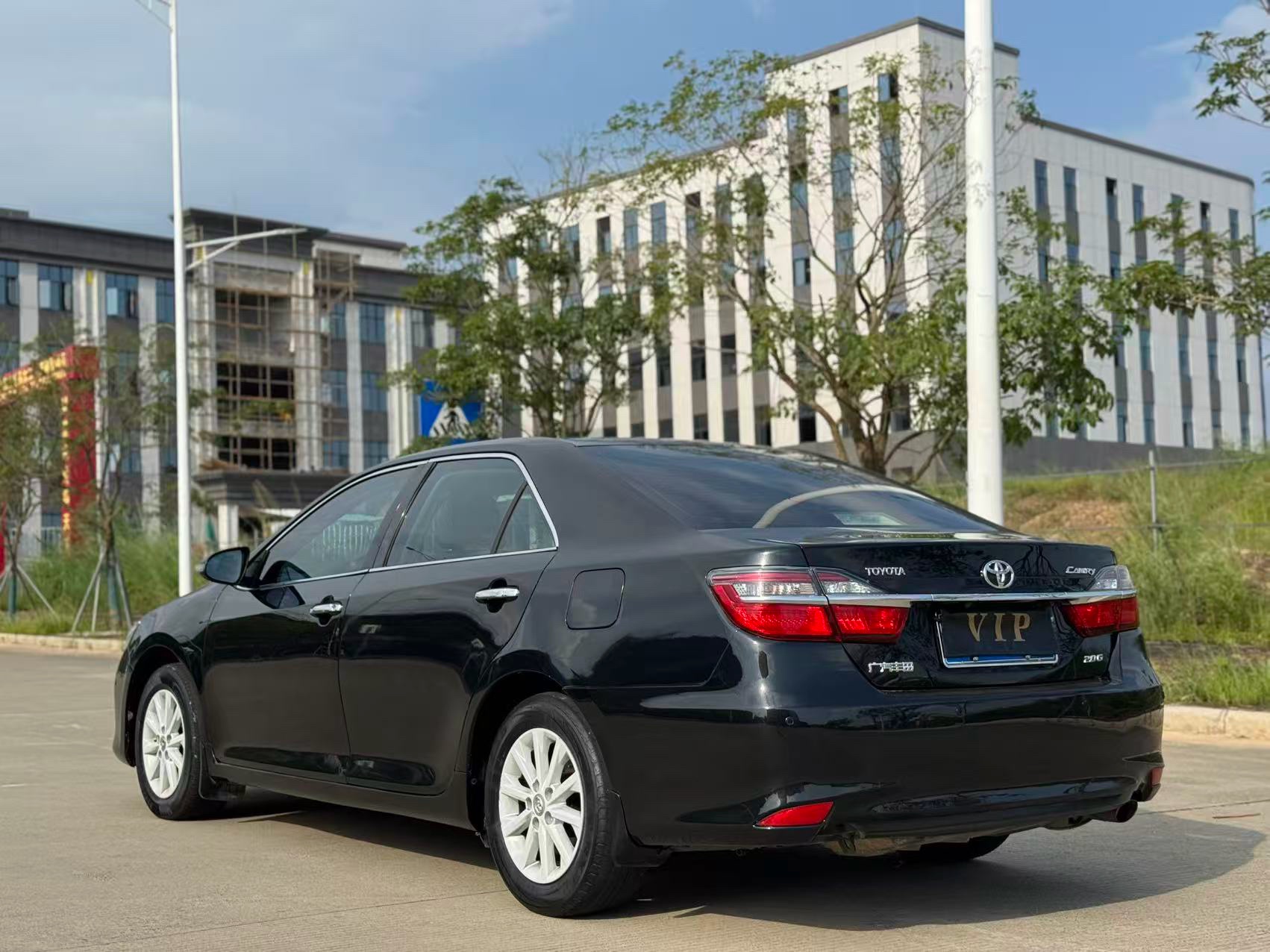 Toyota 2015 Camry 2.0G D-4S Leading Edition