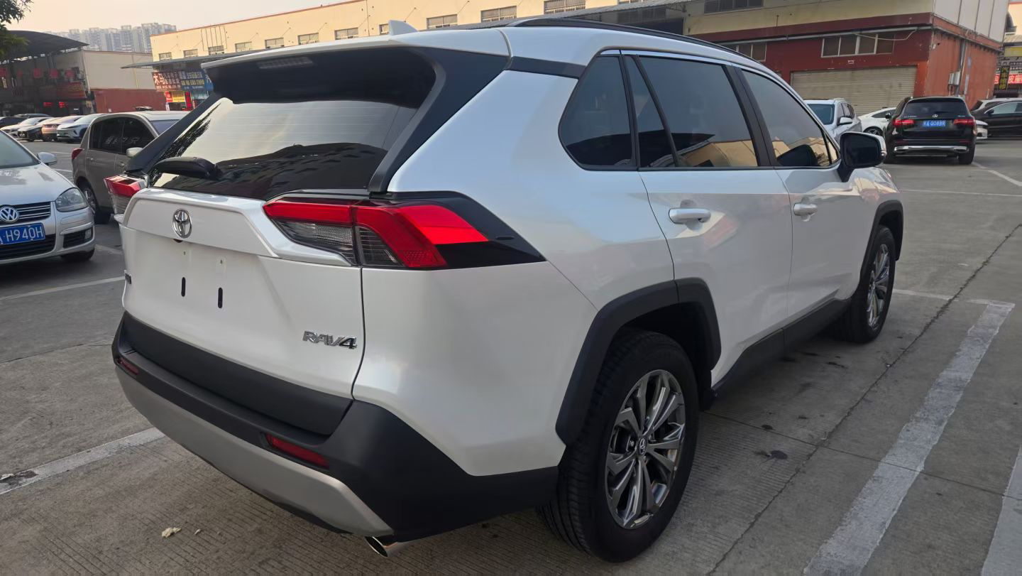 Toyota 2021 RAV4 2.0 CVT 2WD Fashion Edition