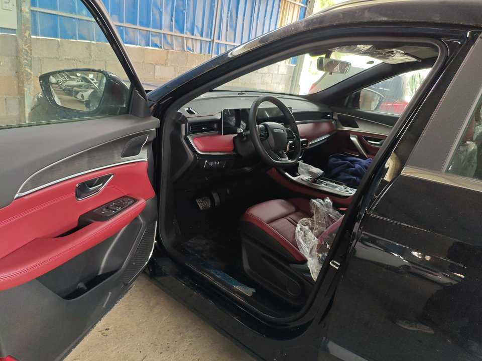 JETOUR 2025 X70 PLUS 1.5T Champion Edition PRO 5-Seater
