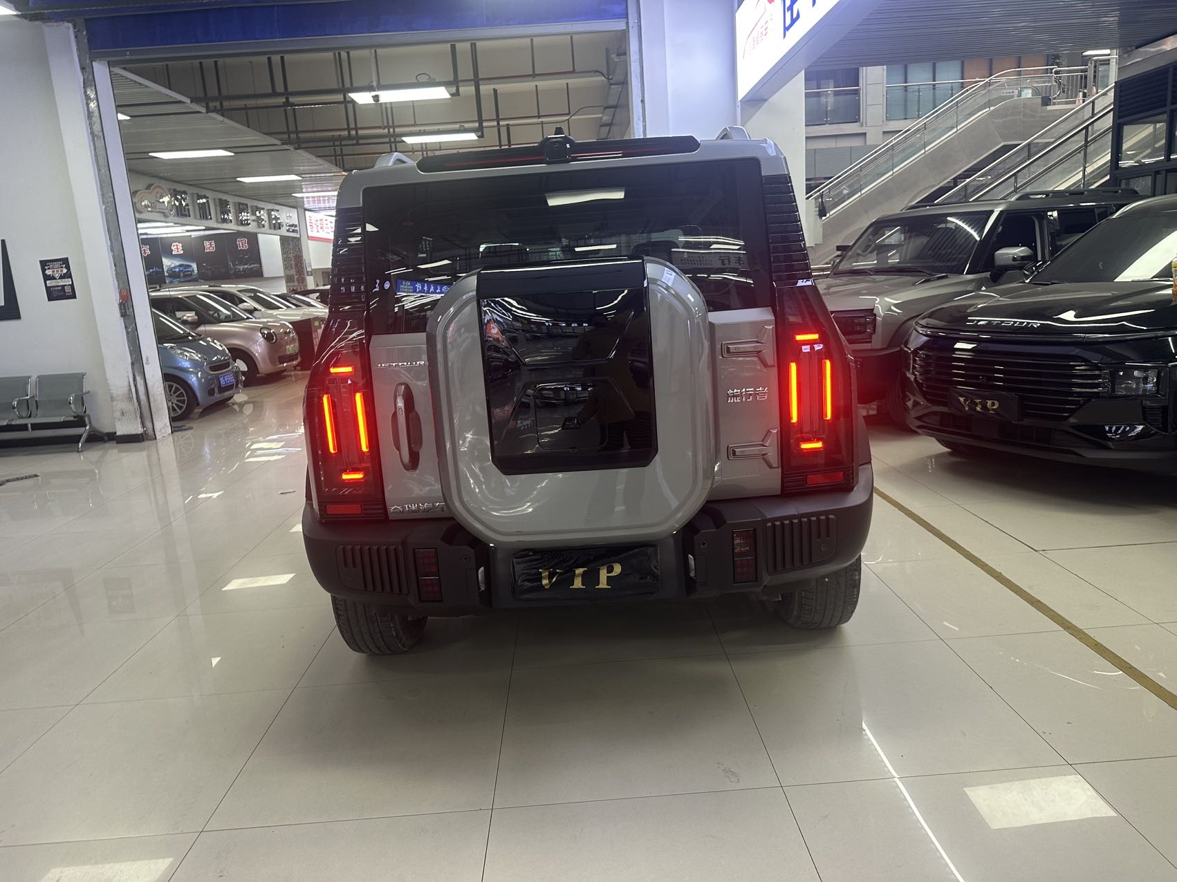 JETOUR 2023 Traveler 1.5T 2WD Discovery PRO