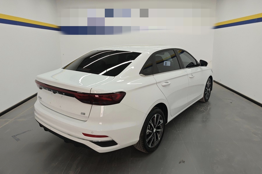Geely 2025 Emgrand Sedan 1.5 CVT Flagship