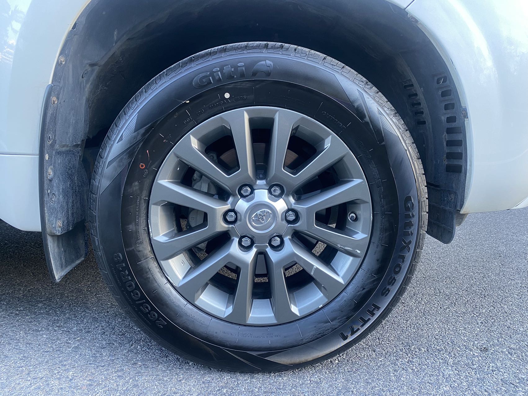 丰田 普拉多(进口) 2019款 普拉多 4.0 VXR 中东版