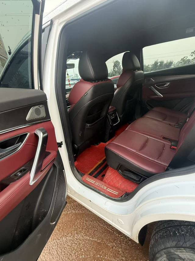捷途 2021款 X70 PLUS 1.6T 星7座