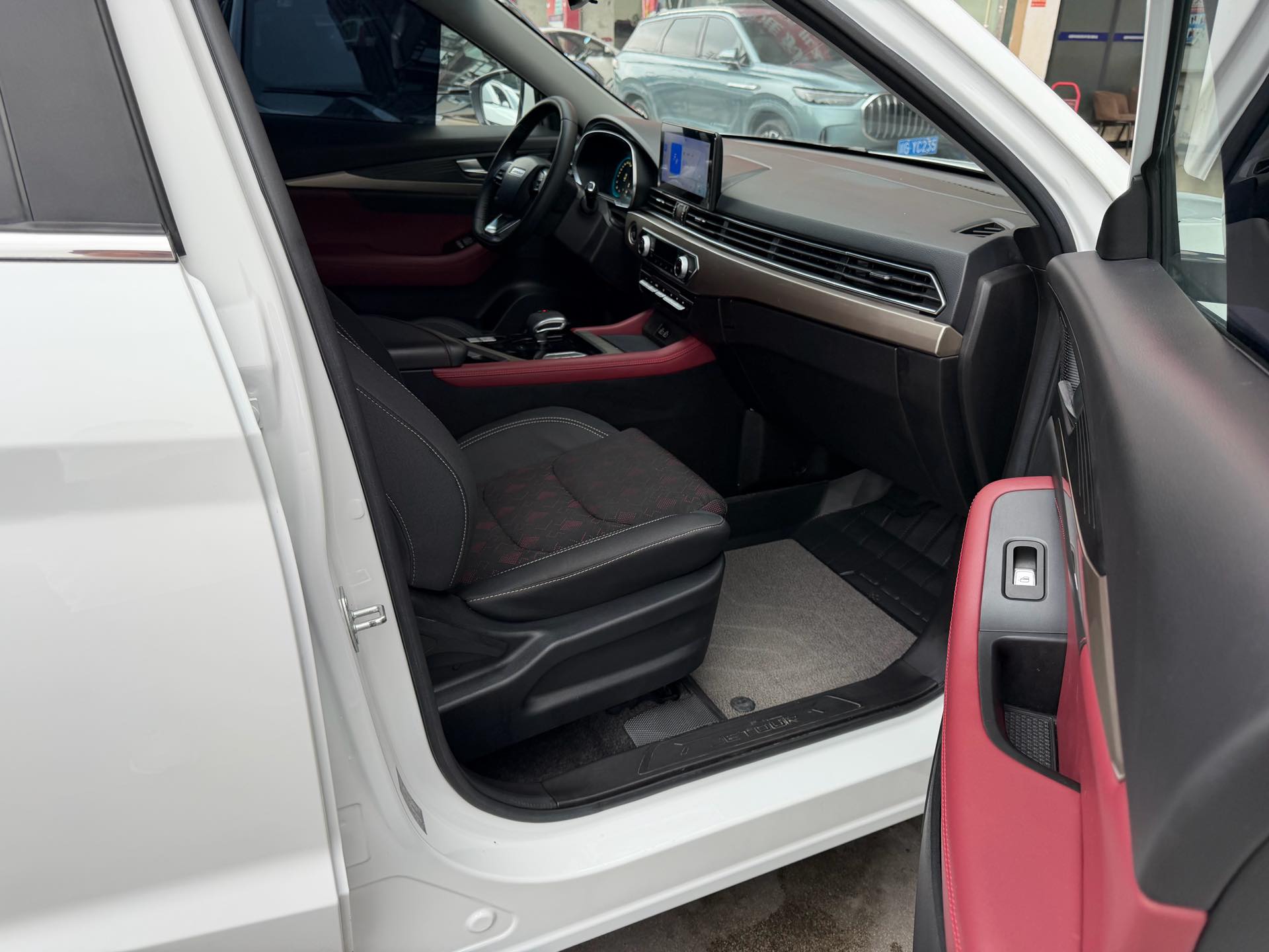 JETOUR 2023 X70 1.5T Beyond PRO 5-Seater