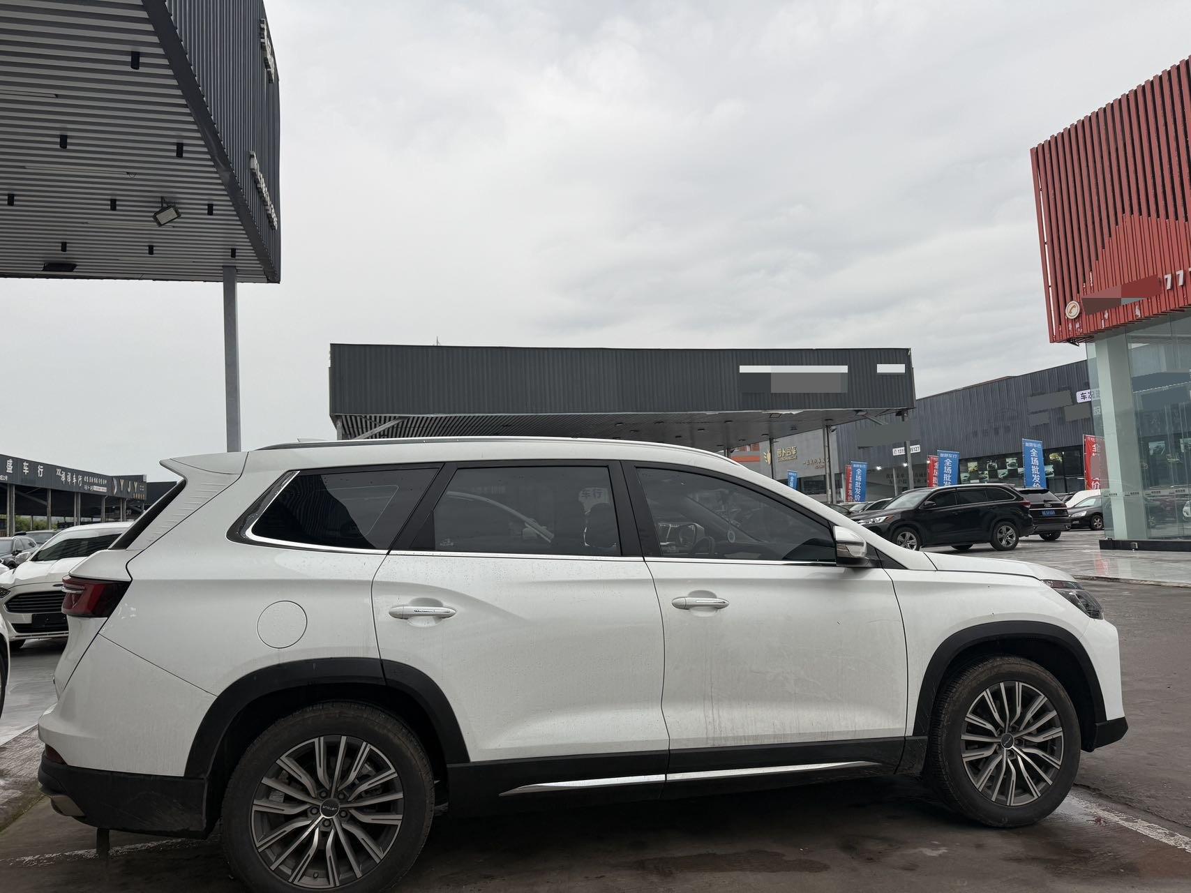 捷途 2024款 X90 PLUS 1.6TD 大家庭欢乐版7座