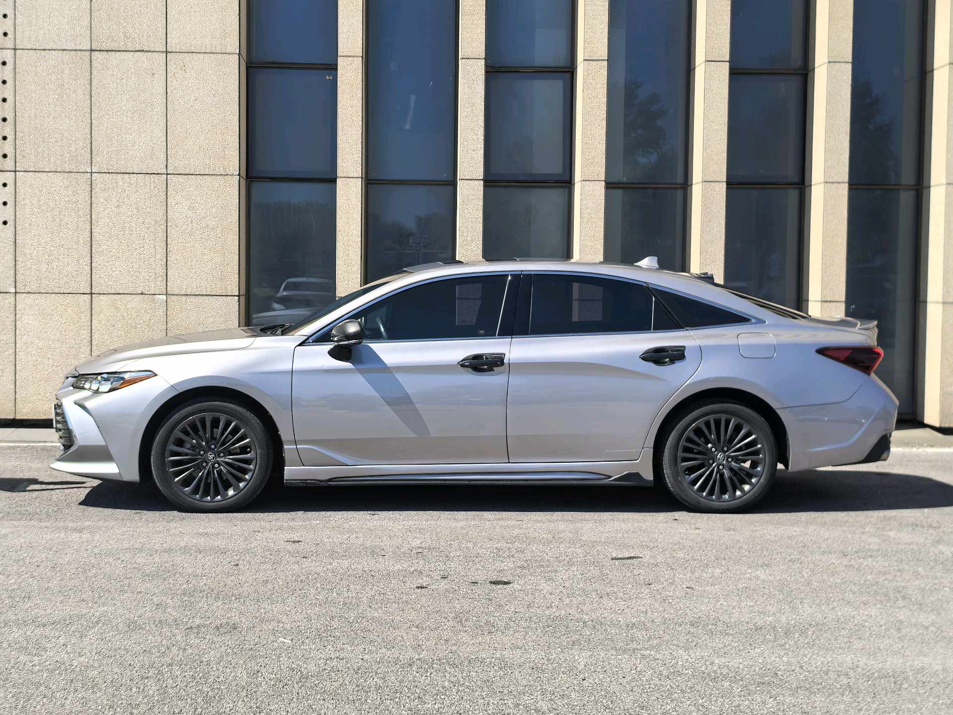 Toyota 2019 Avalon 2.0 CVT XLE Premium