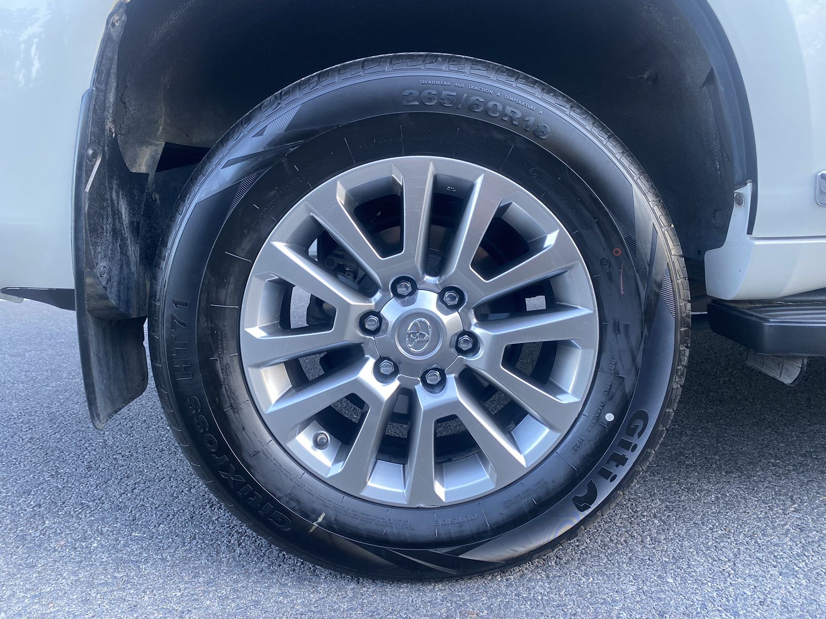 丰田 普拉多(进口) 2019款 普拉多 4.0 VXR 中东版
