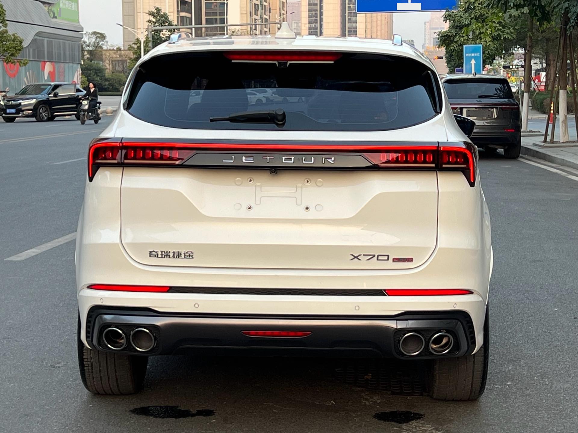 JETOUR 2021 X70 PLUS 1.6T Di 5-Seater