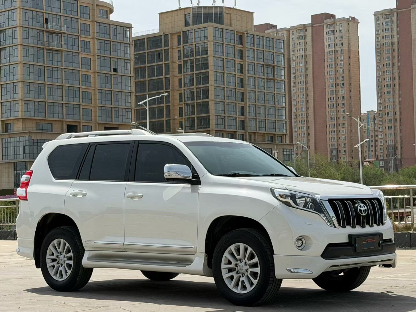 Toyota Prado (Import) 2017 Prado 2.7 GXR Middle East Version