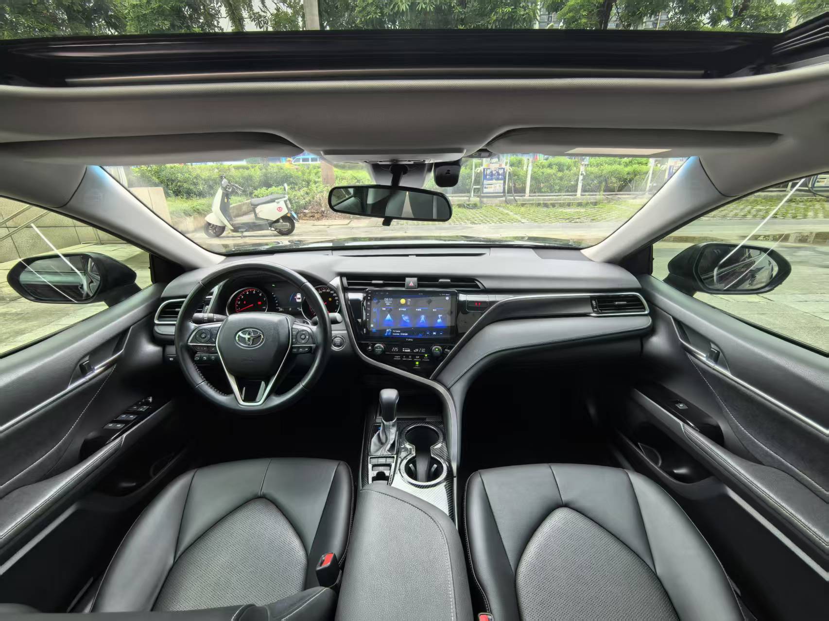Toyota 2018 Camry 2.5S Fengshang Edition