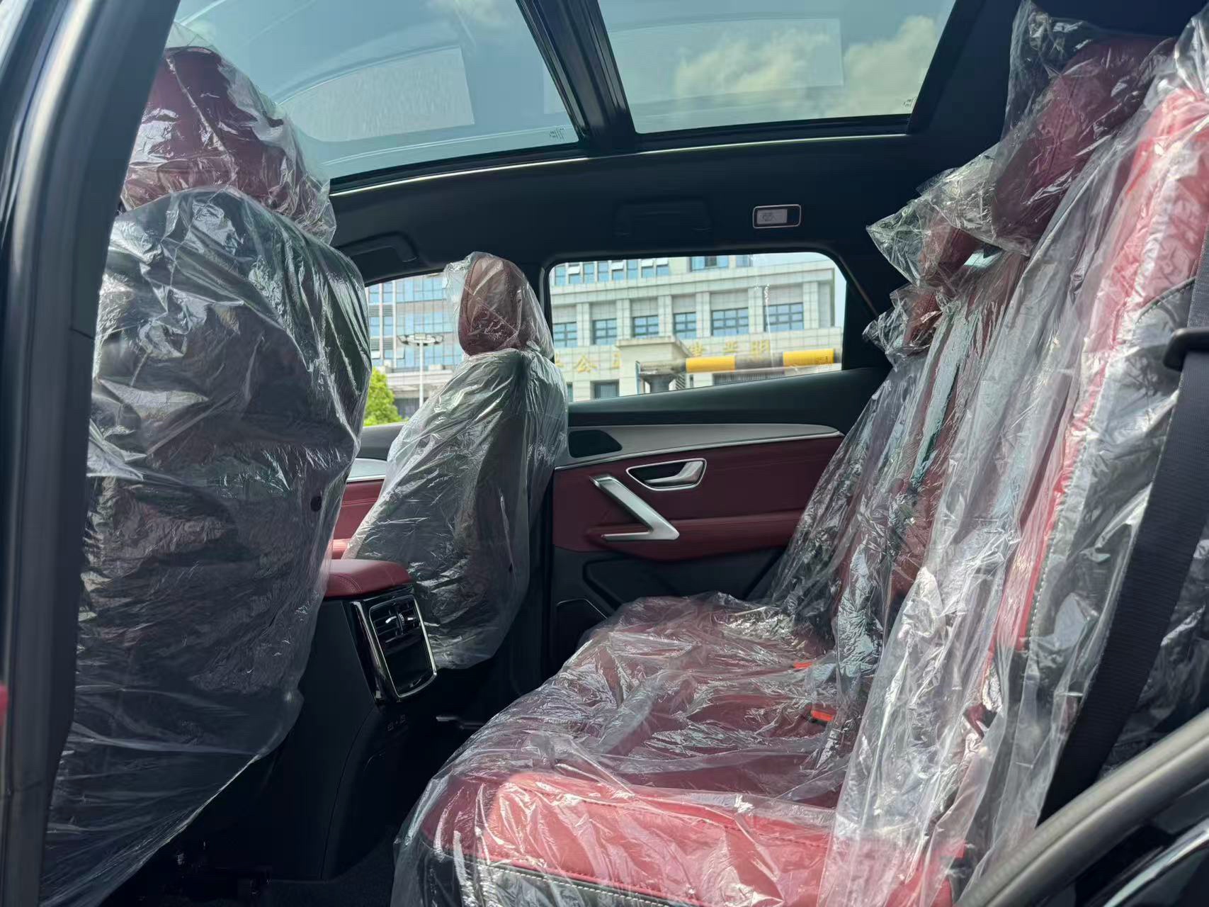 JETOUR 2025 X70 PLUS 1.5T Champion Edition PRO 5-Seater