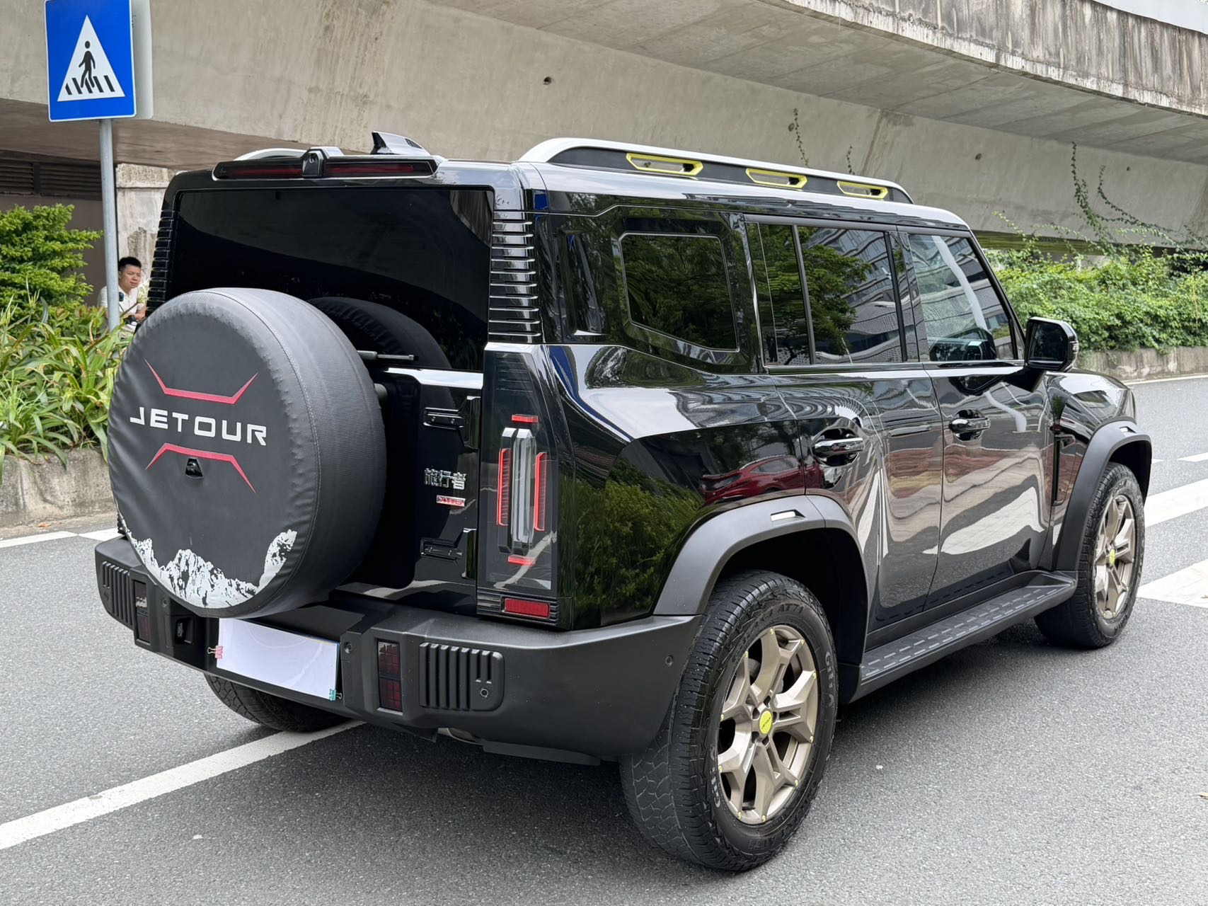 JETOUR 2023 Traveler 2.0T 4WD Conquest PRO