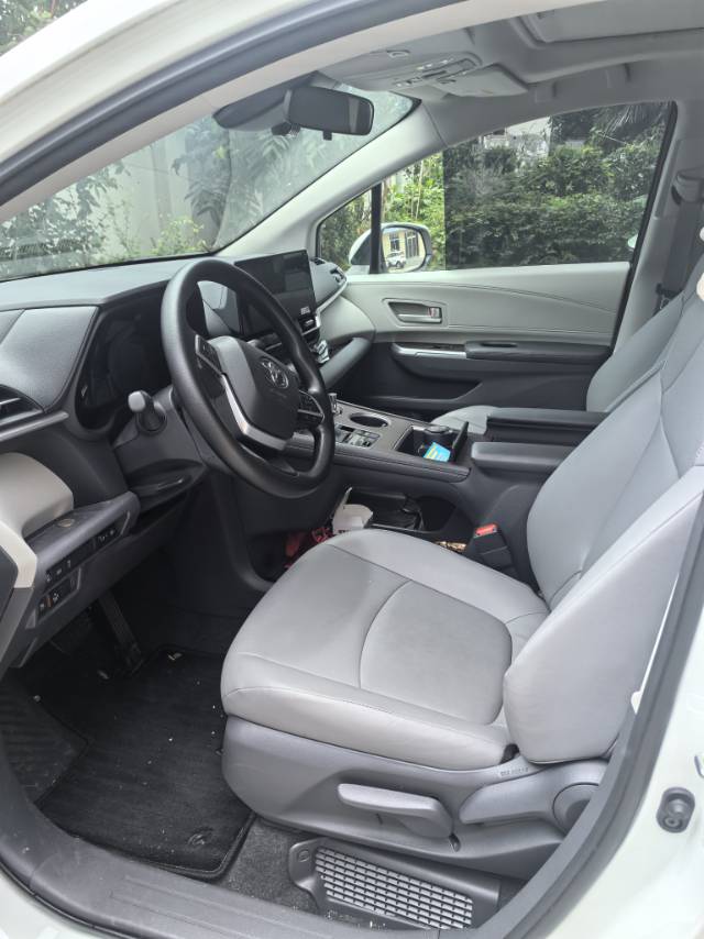 Toyota 2026 Granvia HYBRID 2.5 CVT Comfort Edition