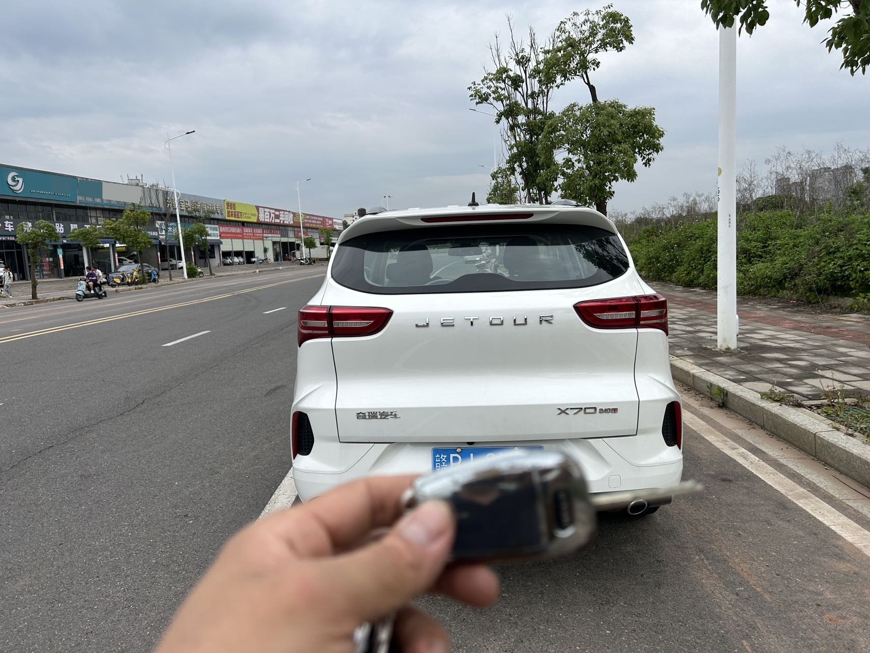 捷途 2020款 X70 1.5T 悦行版7座