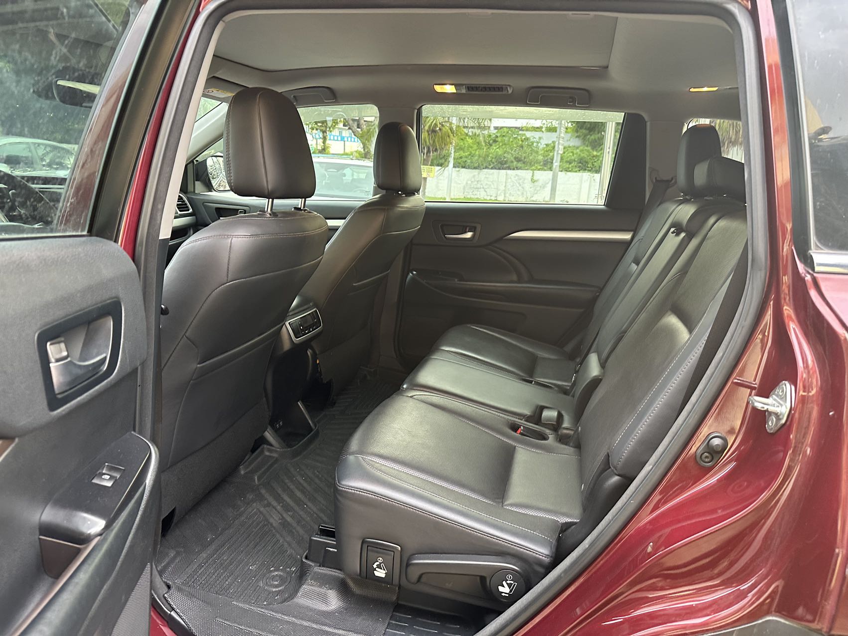 Toyota 2019 Highlander 2.0T 2WD Luxury 7-Seater