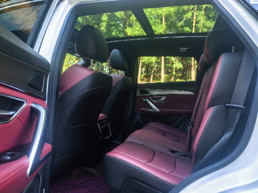 捷途 2023款 X70 PLUS 1.5T 自强PRO7座