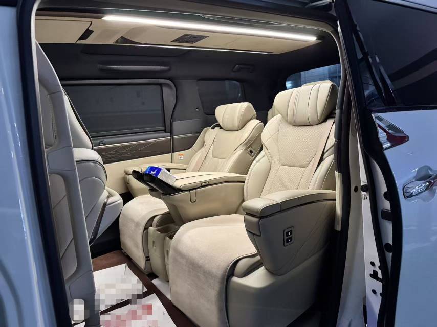Toyota Vellfire (Import) 2024 Crown Vellfire 2.5 CVT Supreme Executive Edition