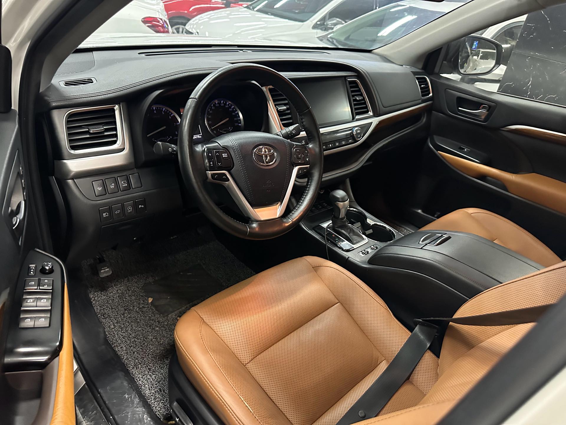 Toyota 2020 Highlander 2.0T Million Commemorative Edition