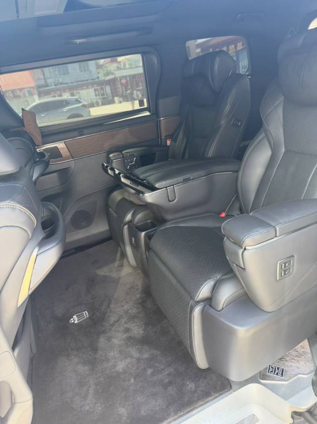 Toyota Vellfire (Import) 2024 Crown Vellfire 2.5 CVT Supreme Edition