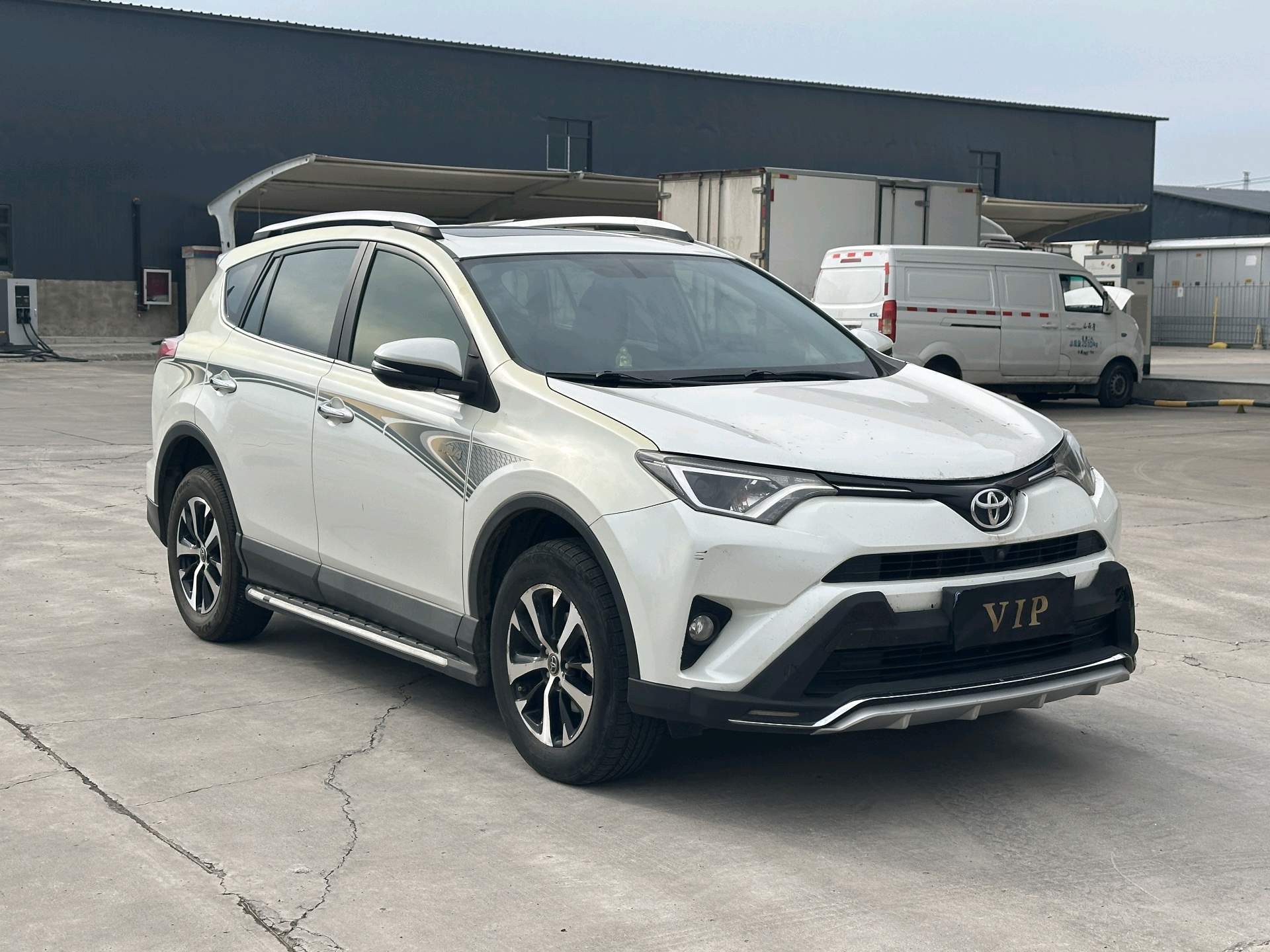 Toyota 2016 RAV4 2.0 CVT 2WD Fashion Edition