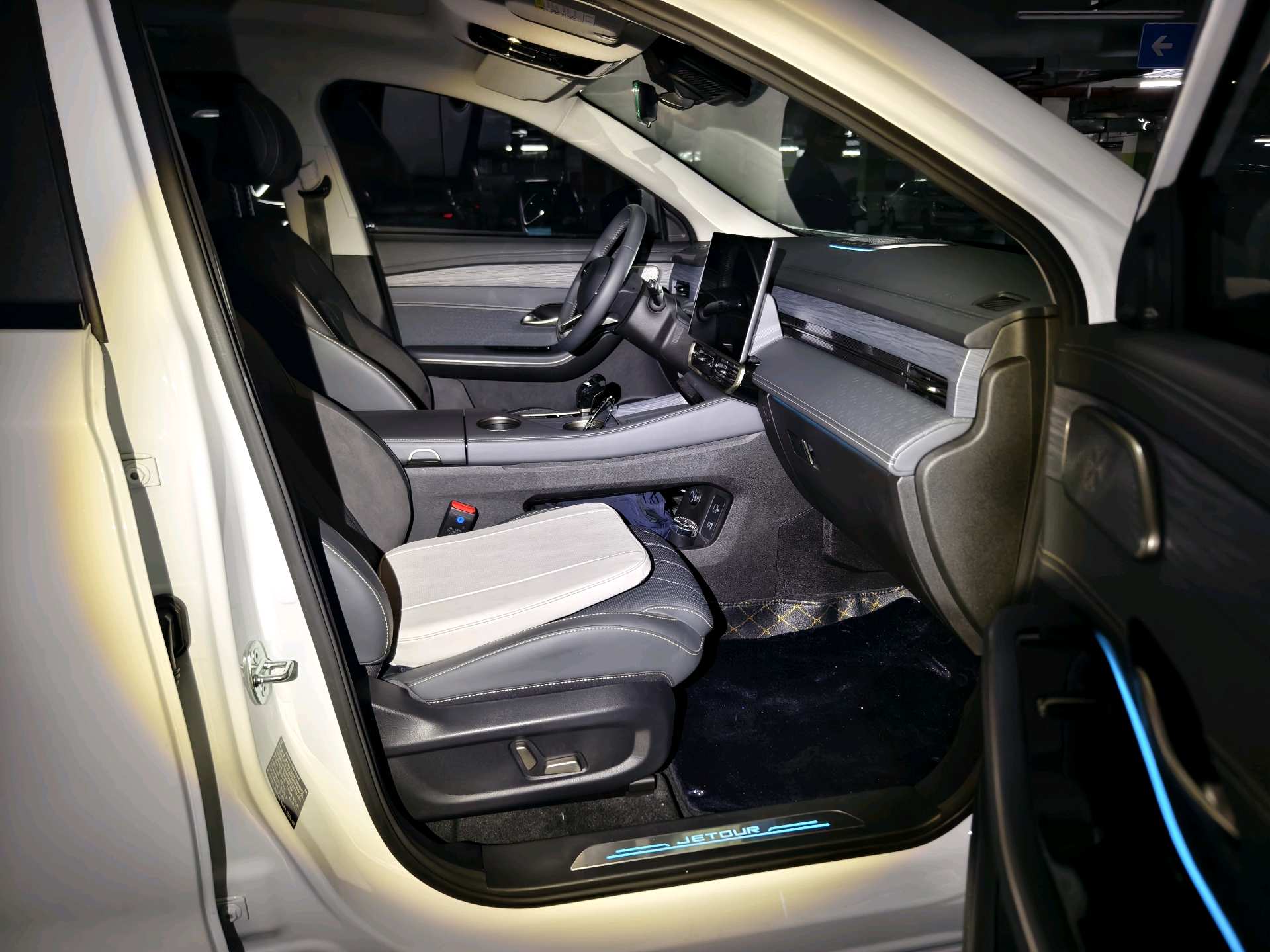 JETOUR 2023 Shanhai L9 1.5TD Pro 5-Seater