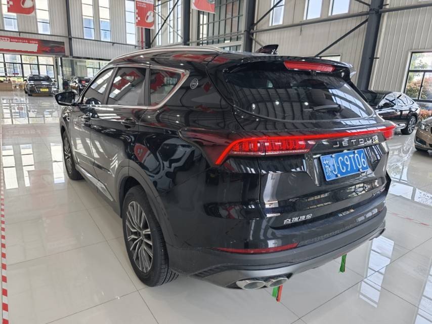 捷途 2023款 X70 PLUS 1.5T 无级 自强MAX5座