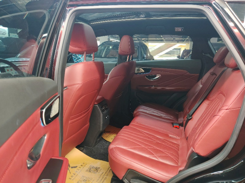 捷途 2025款 X70 PLUS 1.5T 旗舰版7座