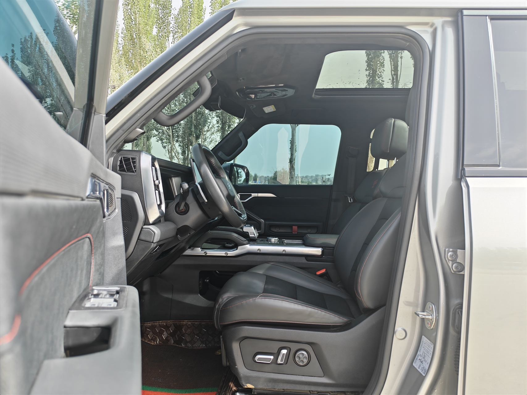 JETOUR 2023 Traveler 2.0T 4WD Conquest PRO