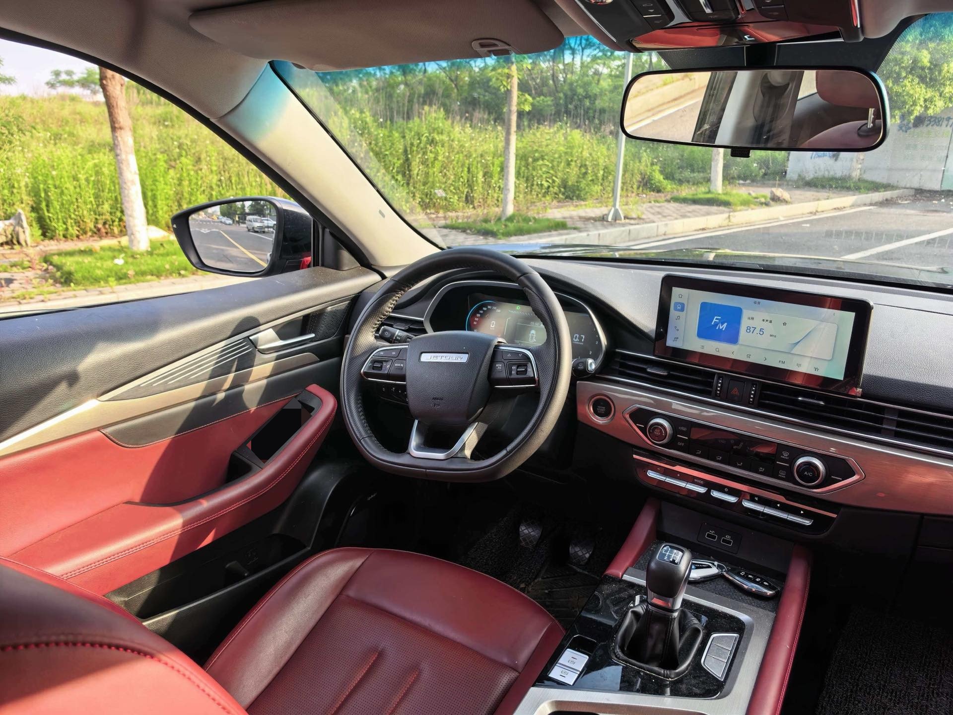 JETOUR 2025 X70 1.5T Beyond Edition 5-Seater