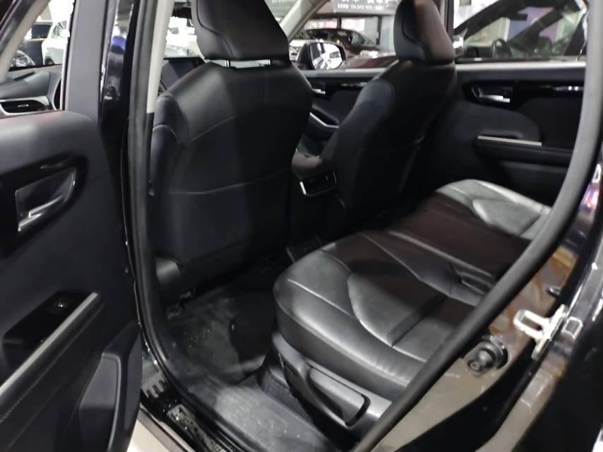 Toyota 2022 Highlander Hybrid 2.5 CVT 4WD Elite 7-Seater
